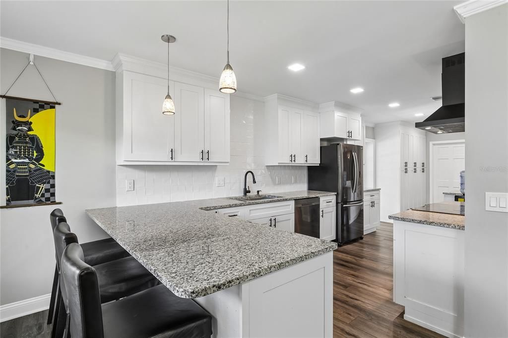 En Venta: $659,900 (4 camas, 3 baños, 2682 Pies cuadrados)