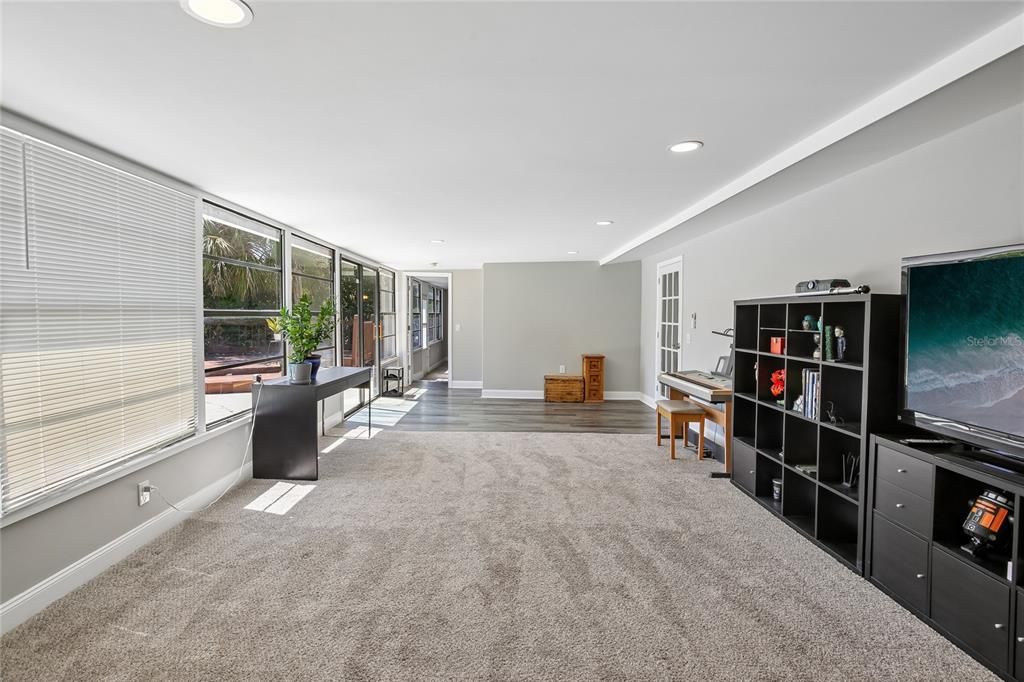 En Venta: $659,900 (4 camas, 3 baños, 2682 Pies cuadrados)