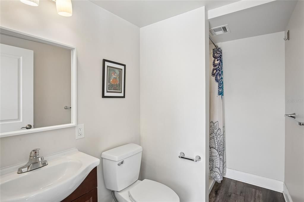 En Venta: $659,900 (4 camas, 3 baños, 2682 Pies cuadrados)