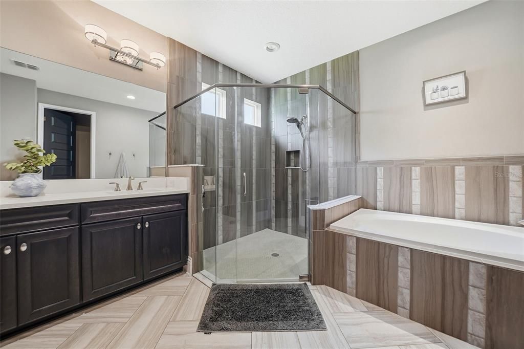 На продажу: $1,399,900 (5 спален, 4 ванн, 4429 Квадратных фут)