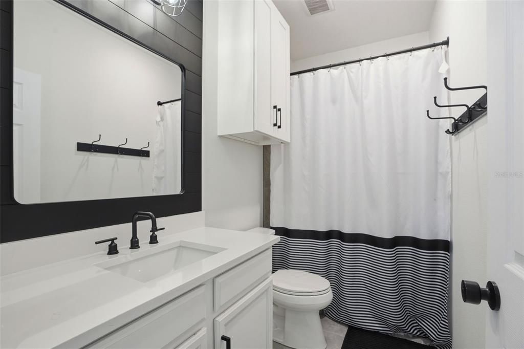 Activo con contrato: $625,000 (5 camas, 3 baños, 2415 Pies cuadrados)