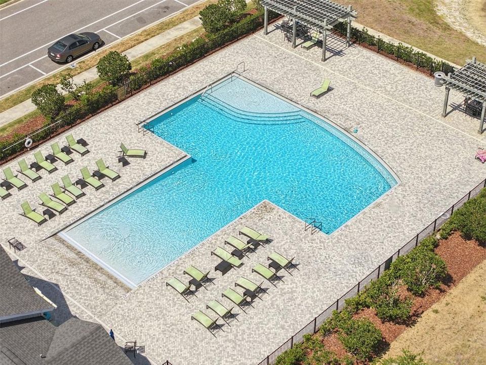 Activo con contrato: $625,000 (5 camas, 3 baños, 2415 Pies cuadrados)