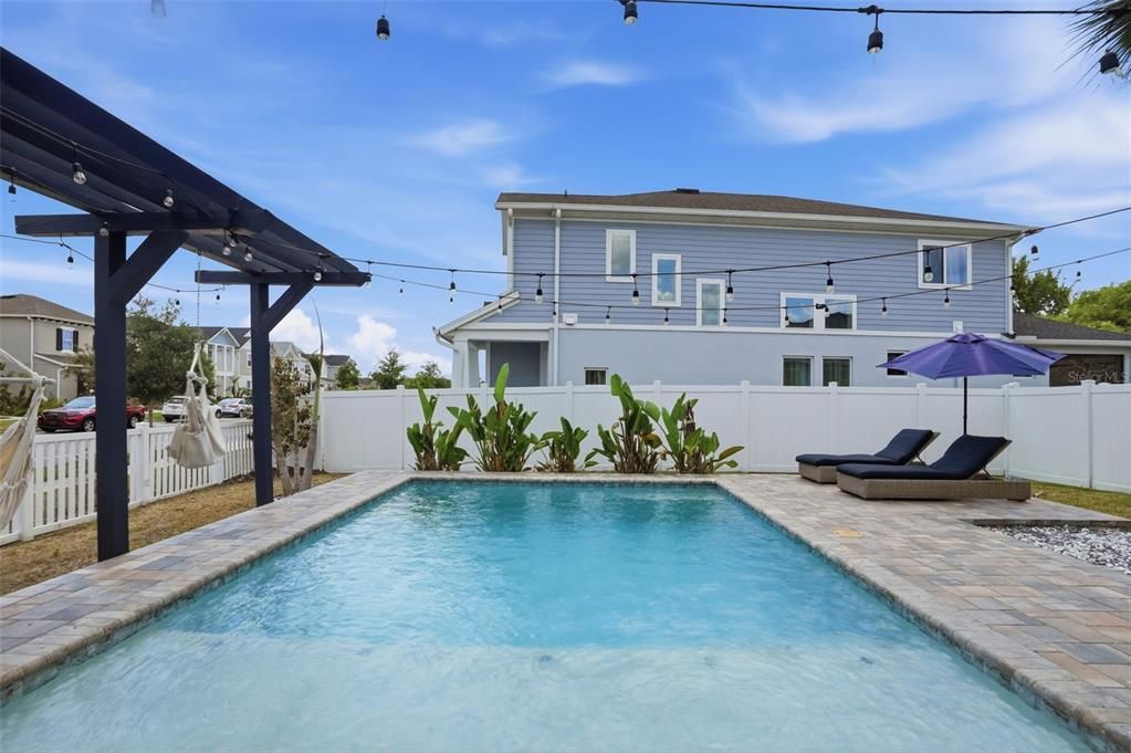 Activo con contrato: $625,000 (5 camas, 3 baños, 2415 Pies cuadrados)