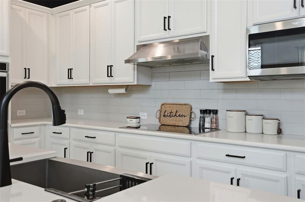 Activo con contrato: $625,000 (5 camas, 3 baños, 2415 Pies cuadrados)