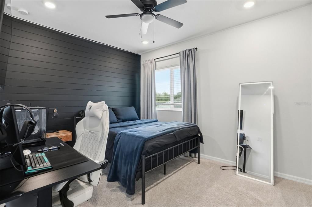 Activo con contrato: $625,000 (5 camas, 3 baños, 2415 Pies cuadrados)
