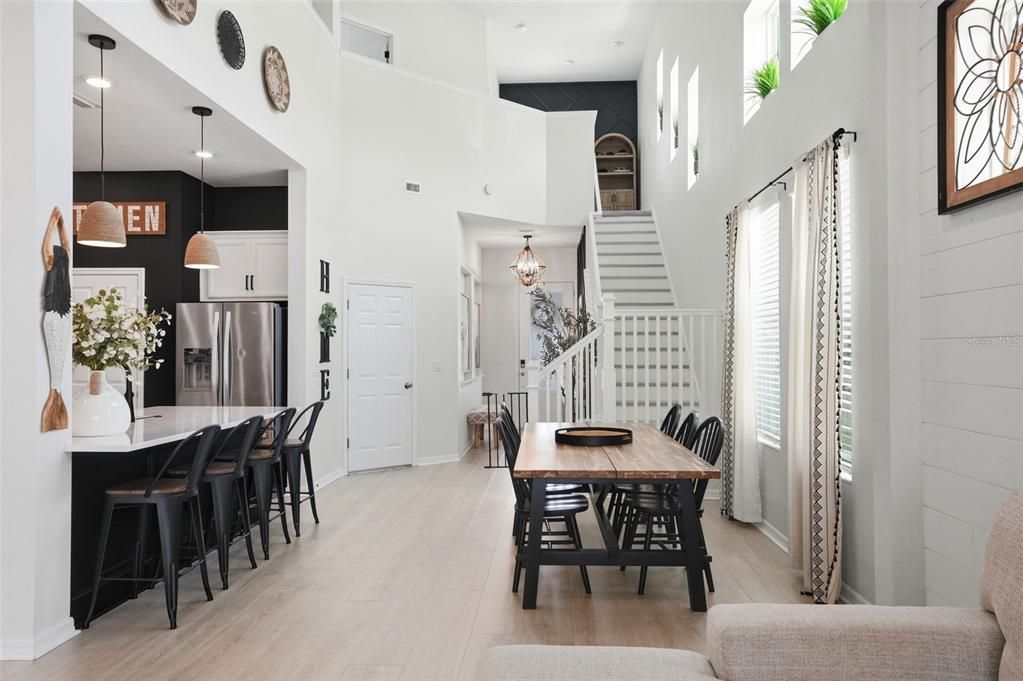 Activo con contrato: $625,000 (5 camas, 3 baños, 2415 Pies cuadrados)