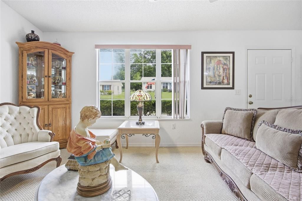 Active With Contract: $184,900 (2 beds, 2 baths, 1119 Square Feet)