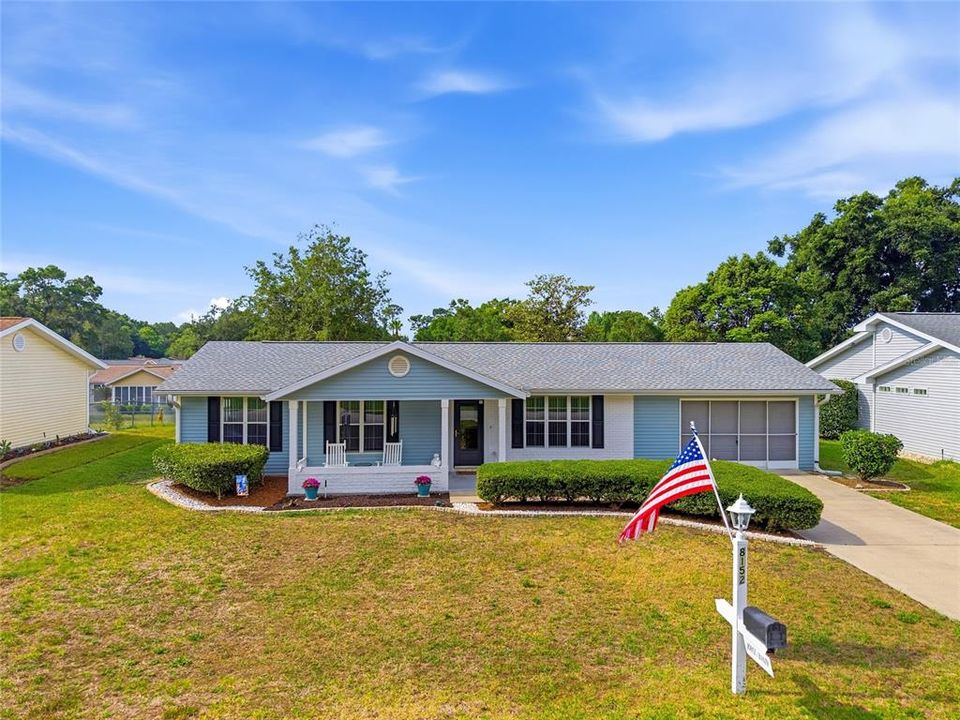 Active With Contract: $184,900 (2 beds, 2 baths, 1119 Square Feet)
