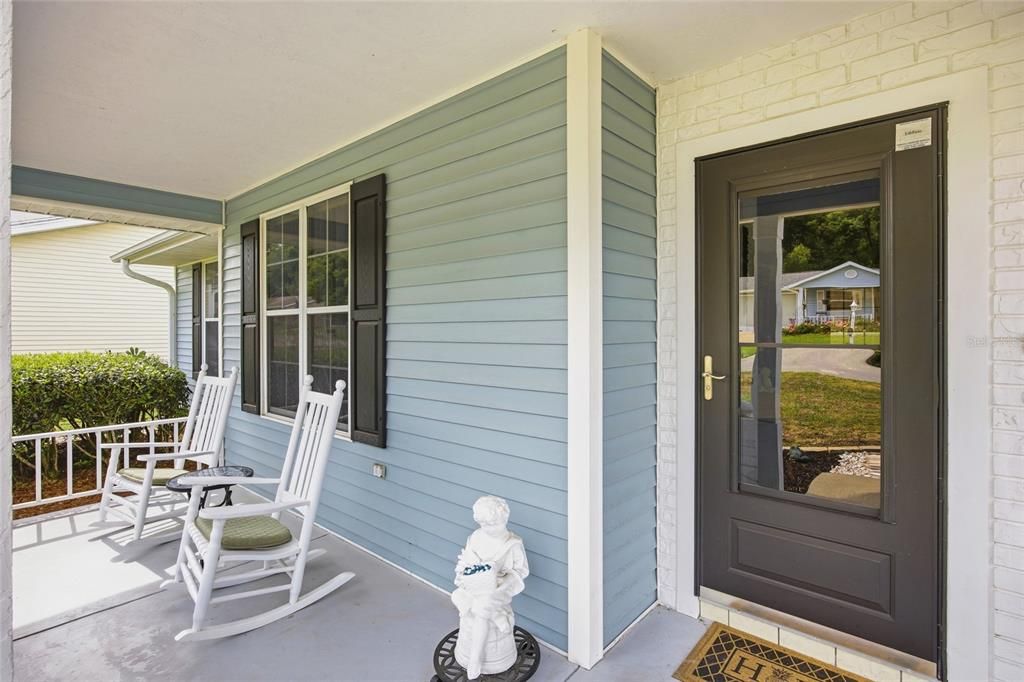 Active With Contract: $184,900 (2 beds, 2 baths, 1119 Square Feet)