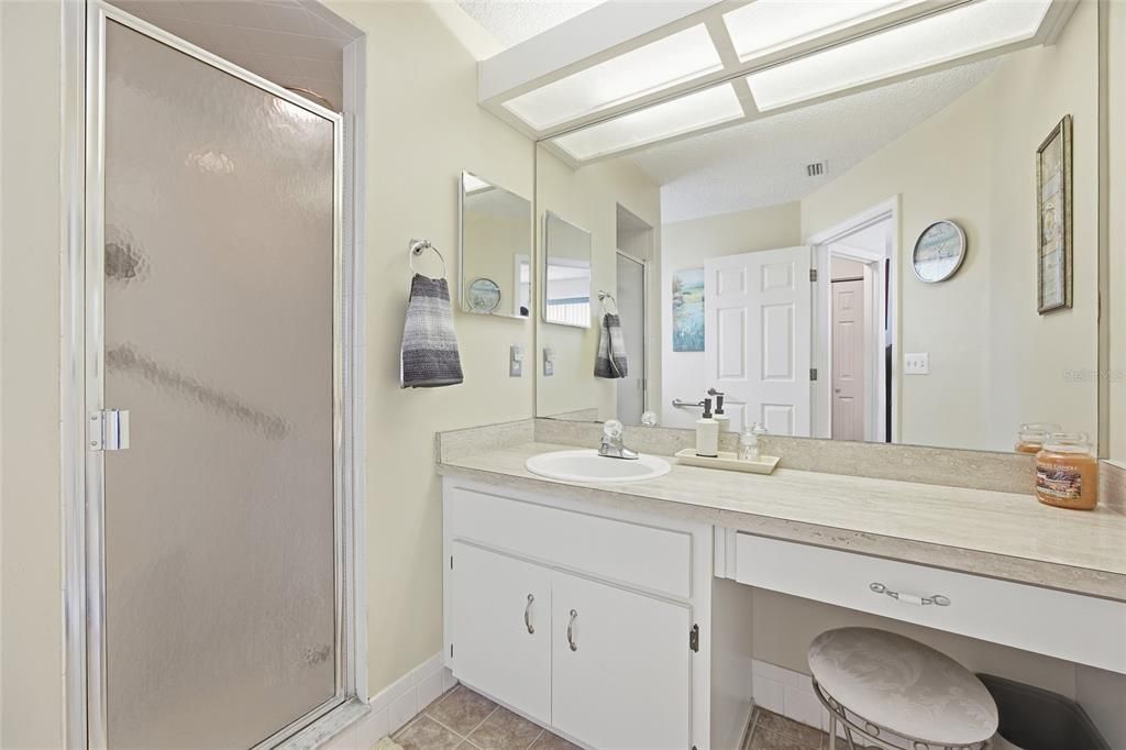 Active With Contract: $184,900 (2 beds, 2 baths, 1119 Square Feet)