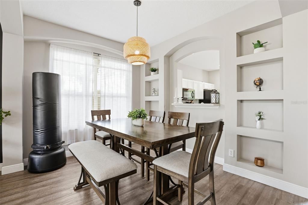 En Venta: $499,000 (6 camas, 4 baños, 2771 Pies cuadrados)