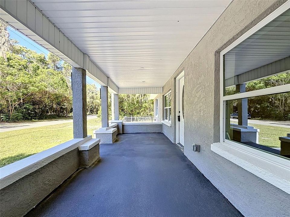 En Venta: $289,000 (3 camas, 2 baños, 1400 Pies cuadrados)