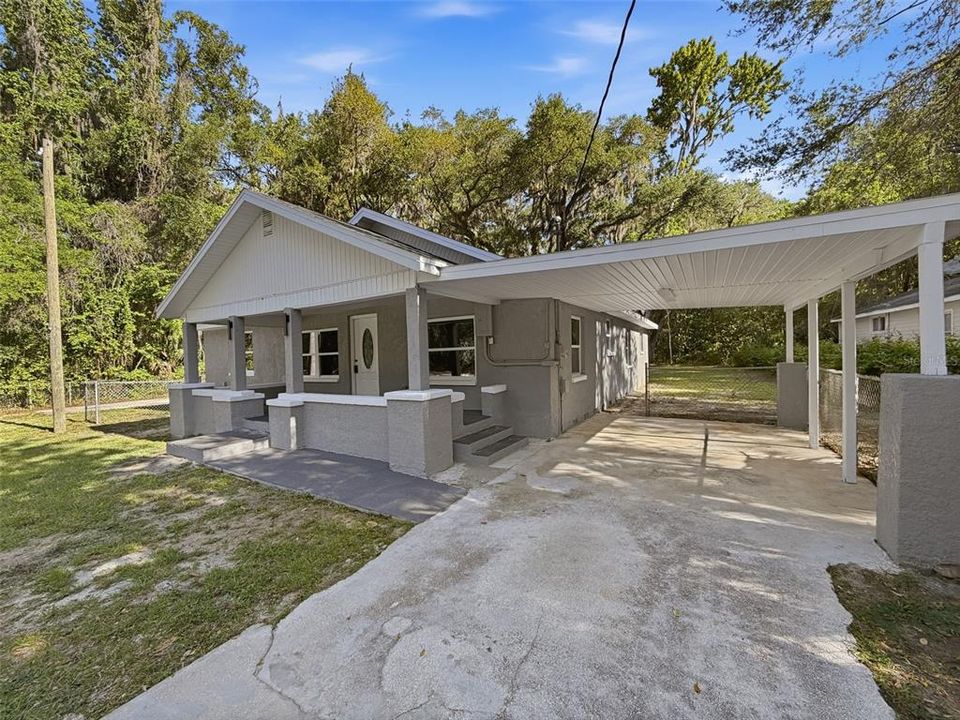 En Venta: $289,000 (3 camas, 2 baños, 1400 Pies cuadrados)