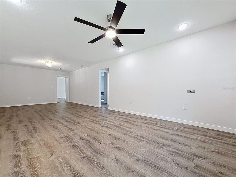 En Venta: $289,000 (3 camas, 2 baños, 1400 Pies cuadrados)