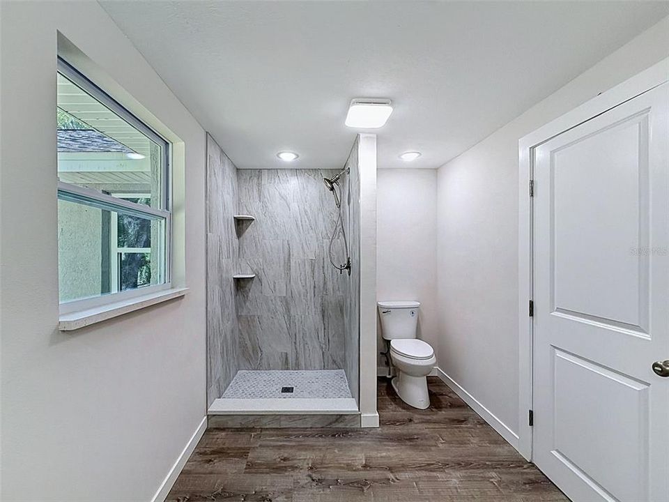 En Venta: $289,000 (3 camas, 2 baños, 1400 Pies cuadrados)