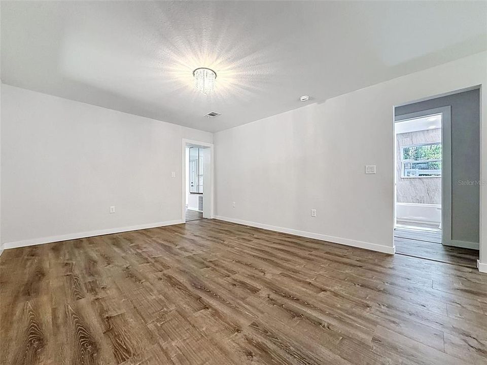 En Venta: $289,000 (3 camas, 2 baños, 1400 Pies cuadrados)