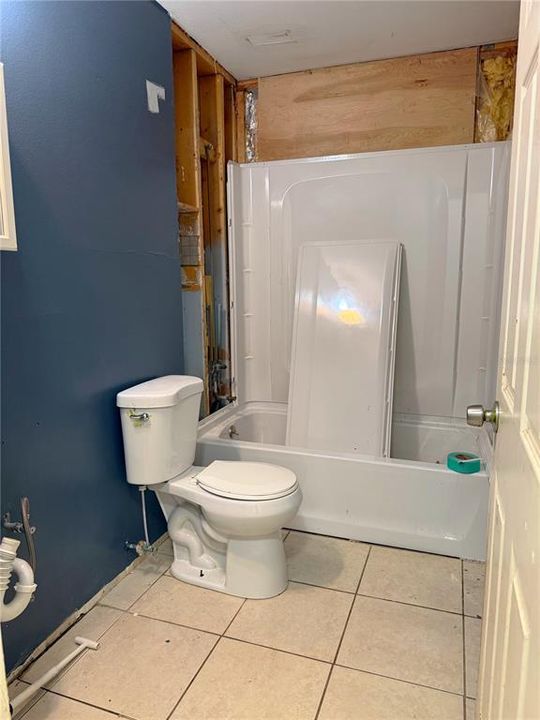 Activo con contrato: $224,999 (3 camas, 2 baños, 1499 Pies cuadrados)