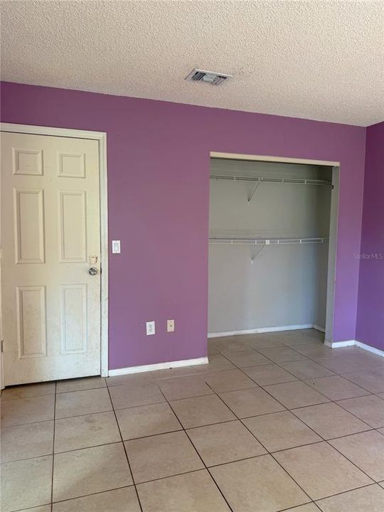 Activo con contrato: $224,999 (3 camas, 2 baños, 1499 Pies cuadrados)