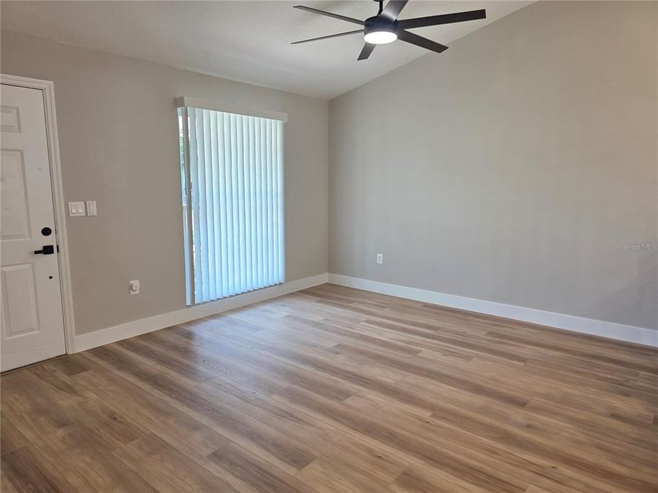 Active With Contract: $299,900 (4 beds, 2 baths, 1969 Square Feet)