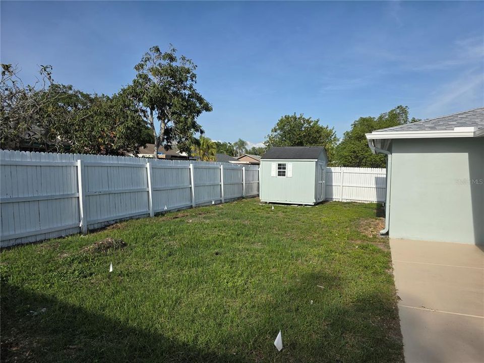 Active With Contract: $299,900 (4 beds, 2 baths, 1969 Square Feet)