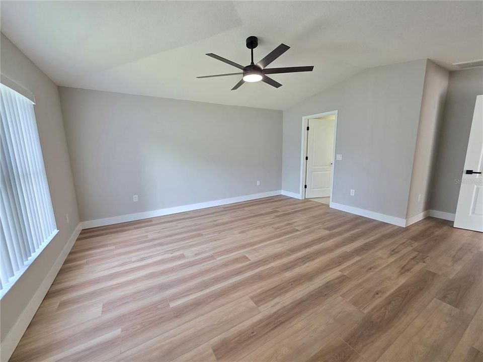 Active With Contract: $299,900 (4 beds, 2 baths, 1969 Square Feet)