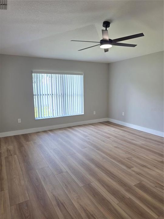Active With Contract: $299,900 (4 beds, 2 baths, 1969 Square Feet)