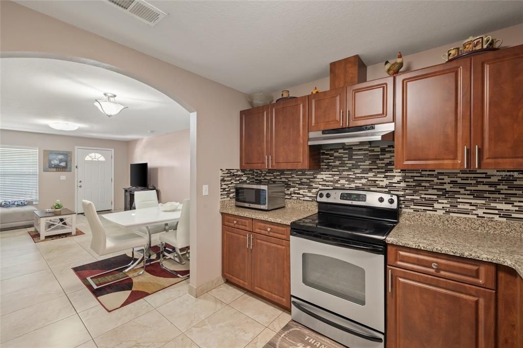 Active With Contract: $499,900 (5 beds, 3 baths, 2111 Square Feet)