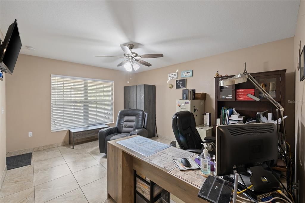 Active With Contract: $499,900 (5 beds, 3 baths, 2111 Square Feet)