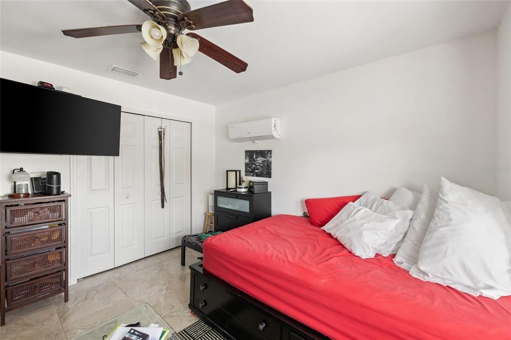 Active With Contract: $499,900 (5 beds, 3 baths, 2111 Square Feet)