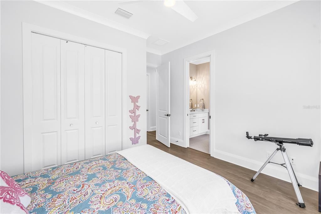 En Venta: $2,399,000 (5 camas, 4 baños, 3509 Pies cuadrados)