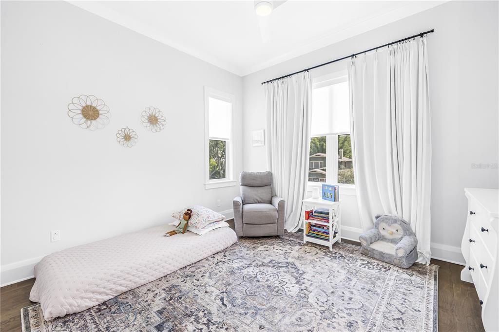 En Venta: $2,399,000 (5 camas, 4 baños, 3509 Pies cuadrados)