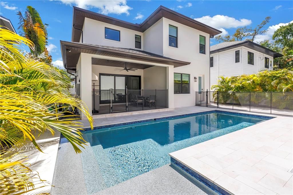 En Venta: $2,399,000 (5 camas, 4 baños, 3509 Pies cuadrados)