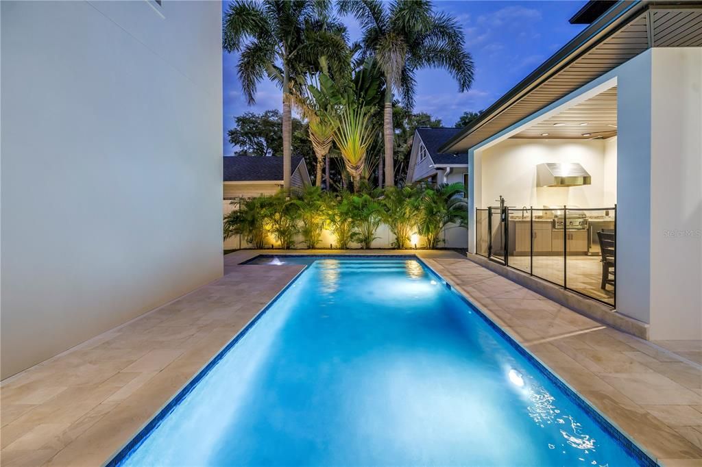En Venta: $2,399,000 (5 camas, 4 baños, 3509 Pies cuadrados)