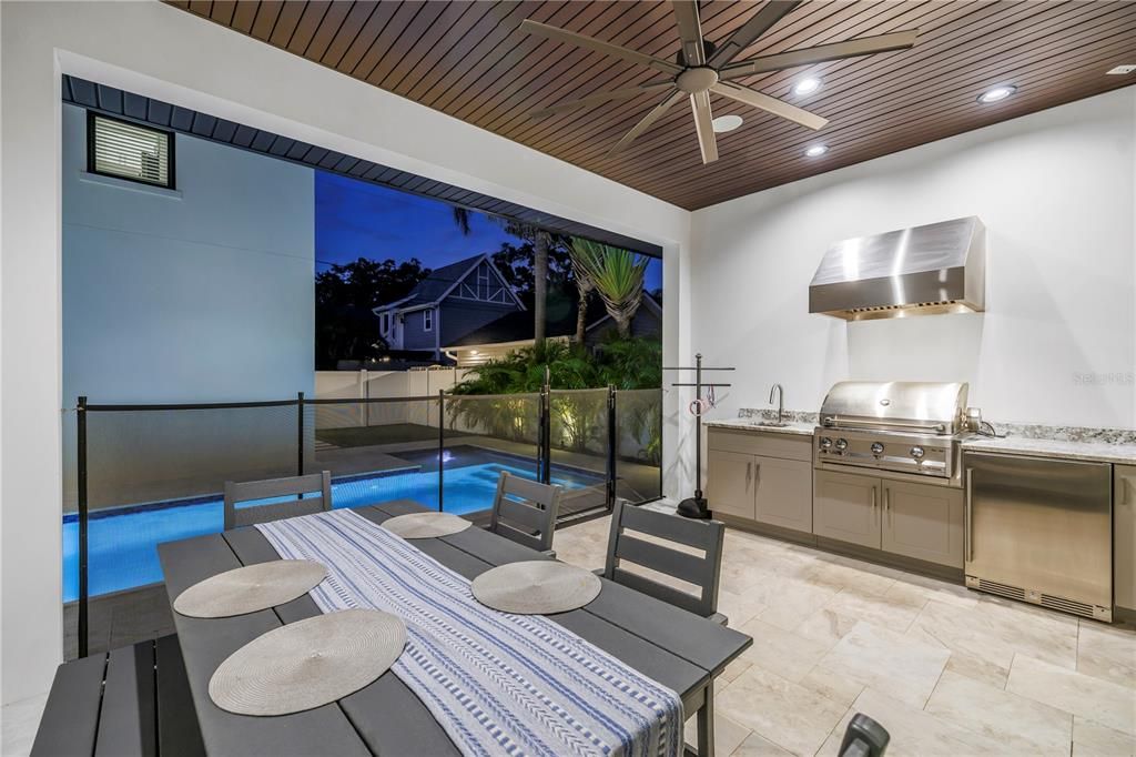 En Venta: $2,399,000 (5 camas, 4 baños, 3509 Pies cuadrados)