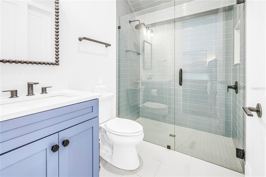 En Venta: $2,399,000 (5 camas, 4 baños, 3509 Pies cuadrados)