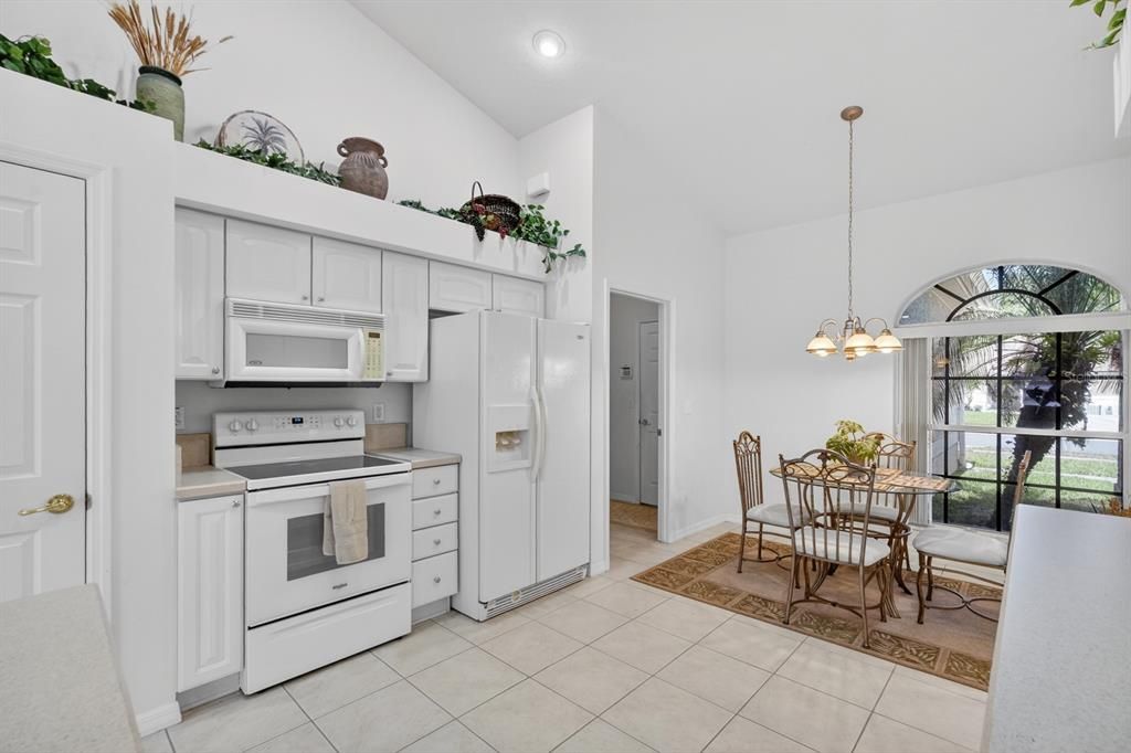 На продажу: $399,000 (3 спален, 2 ванн, 1607 Квадратных фут)