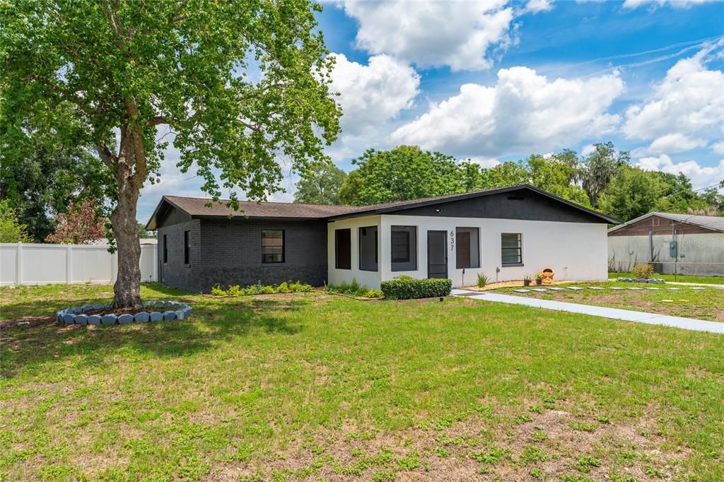 For Sale: $465,000 (4 beds, 2 baths, 2167 Square Feet)