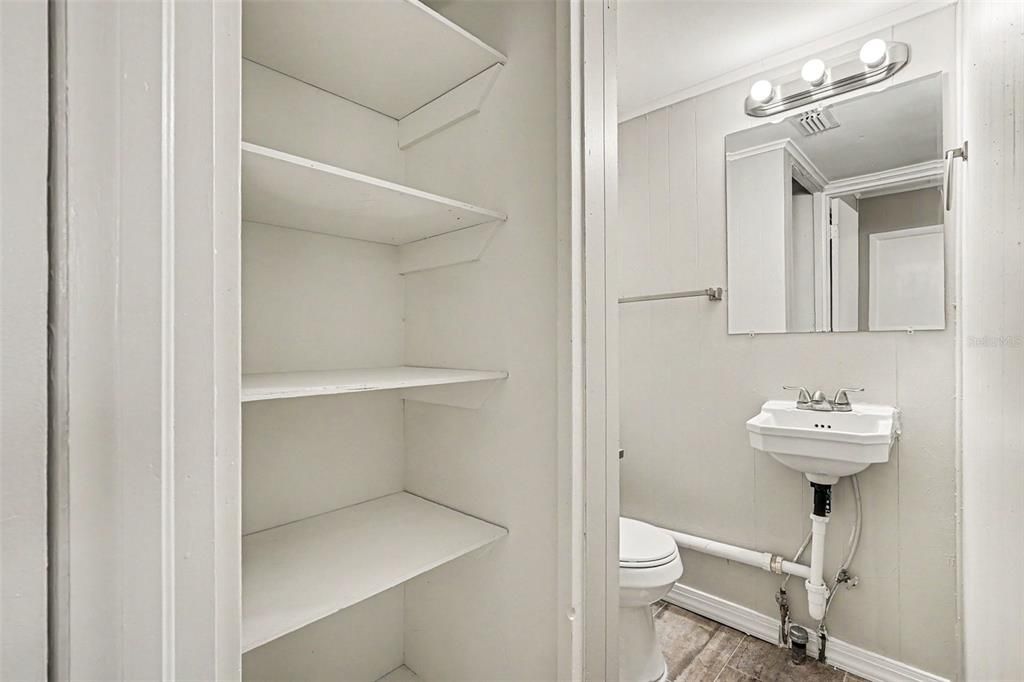 For Sale: $234,900 (3 beds, 1 baths, 1281 Square Feet)