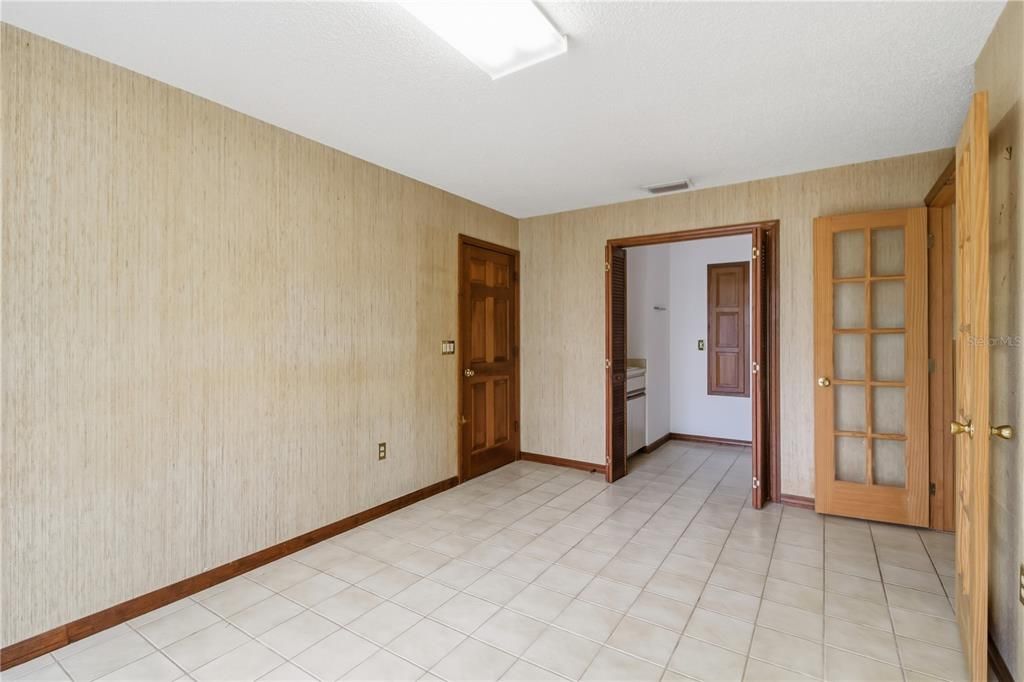 Activo con contrato: $500,000 (4 camas, 2 baños, 2060 Pies cuadrados)