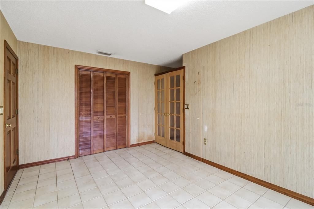 Activo con contrato: $500,000 (4 camas, 2 baños, 2060 Pies cuadrados)