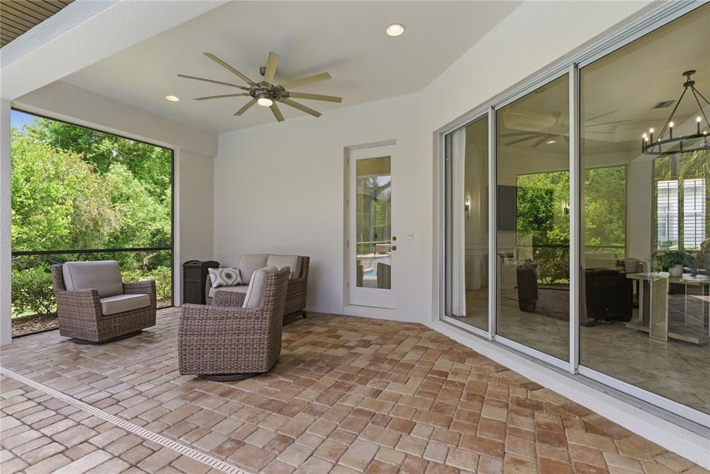 For Sale: $899,900 (4 beds, 2 baths, 2941 Square Feet)