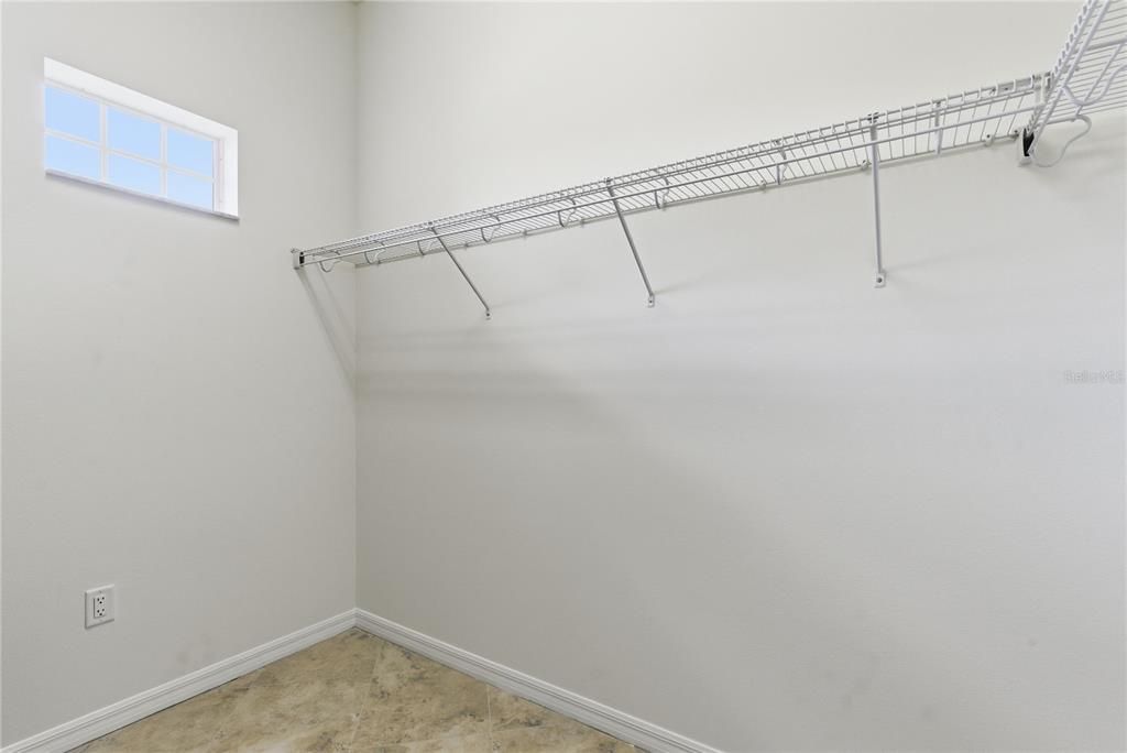 For Sale: $899,900 (4 beds, 2 baths, 2941 Square Feet)