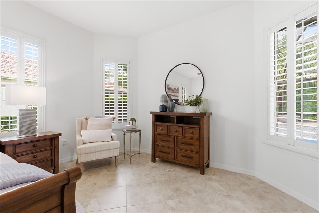 For Sale: $899,900 (4 beds, 2 baths, 2941 Square Feet)