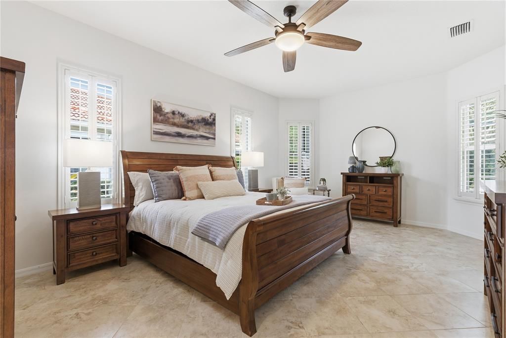 For Sale: $899,900 (4 beds, 2 baths, 2941 Square Feet)