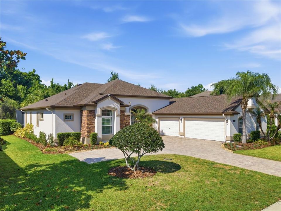 For Sale: $899,900 (4 beds, 2 baths, 2941 Square Feet)