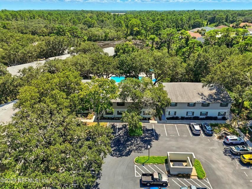 For Sale: $244,900 (2 beds, 2 baths, 1102 Square Feet)