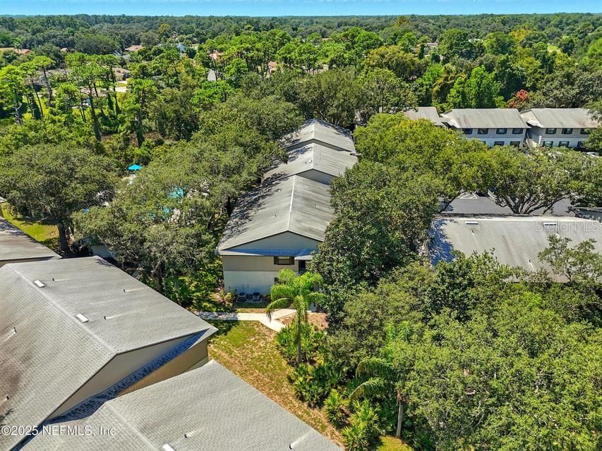 For Sale: $244,900 (2 beds, 2 baths, 1102 Square Feet)