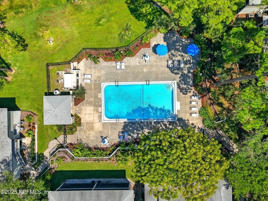 For Sale: $244,900 (2 beds, 2 baths, 1102 Square Feet)