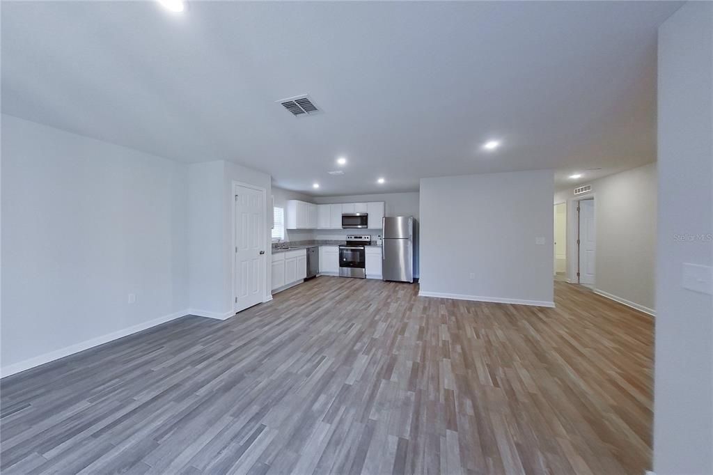 For Rent: $1,795 (3 beds, 2 baths, 1263 Square Feet)