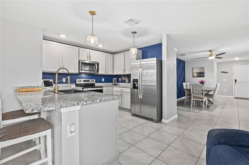 For Sale: $319,000 (3 beds, 2 baths, 1516 Square Feet)